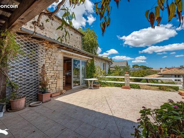 Maison vente à Niort, Mellé