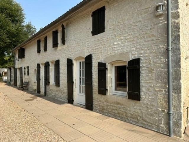 Maison vente à La Grange à Robin, Aumagne