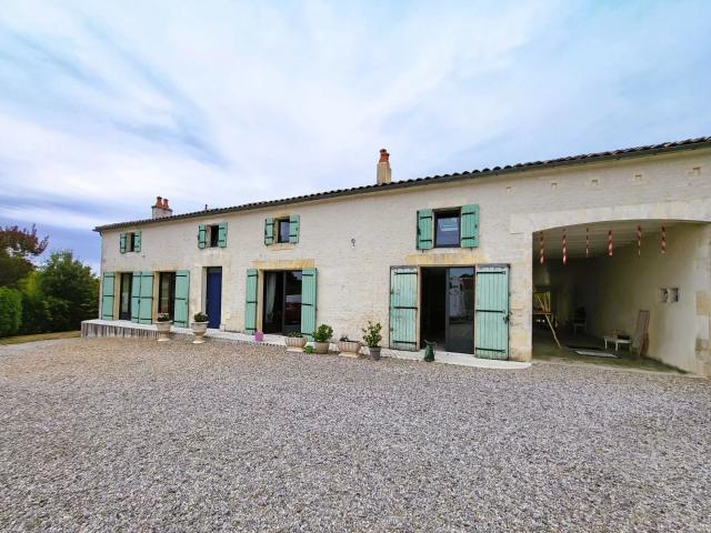 Maison vente à Cognac, Saint-fort-sur-le-né