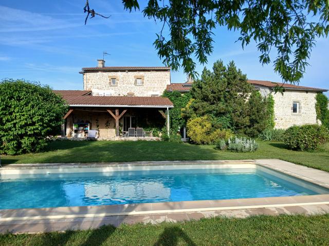 Maison vente à Saintes, Saint-romain-de-benet