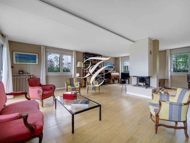 Maison vente à Nanterre, Saint-cloud
