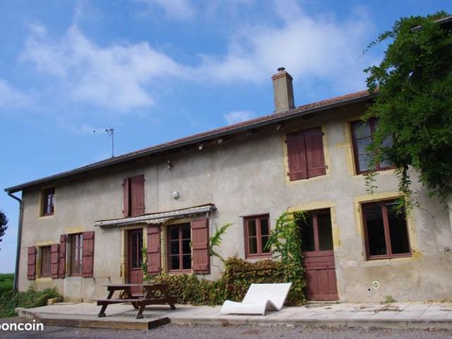 Maison vente à Roanne, Saint-pierre-la-noaille