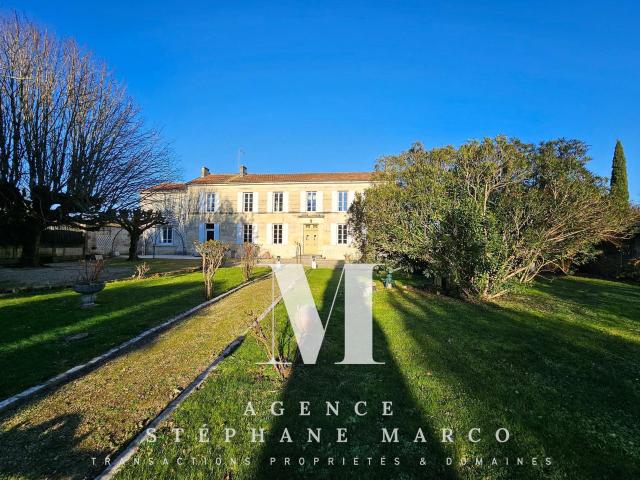 Maison vente à Saint-Jean-d'Angély, Charente-Maritime