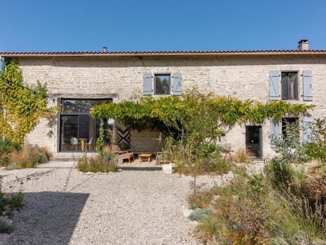 Maison vente à Cognac, Mons