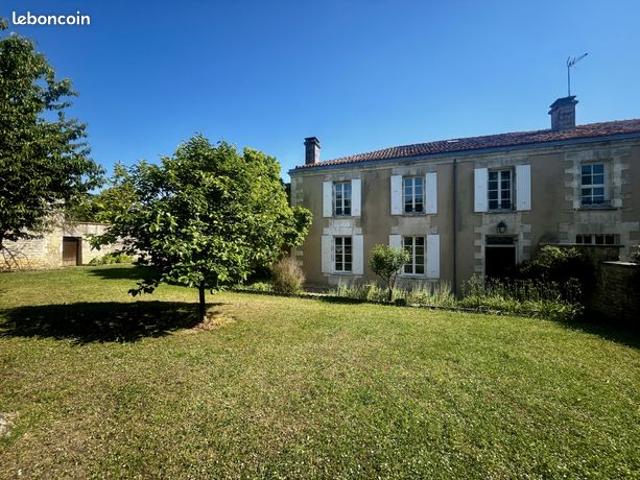 Maison vente à Anais, Charente-Maritime