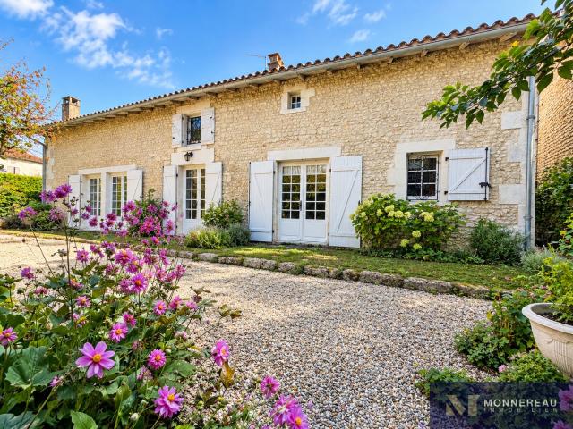 Maison vente à Barbezieux, Barbezieux-Saint-Hilaire