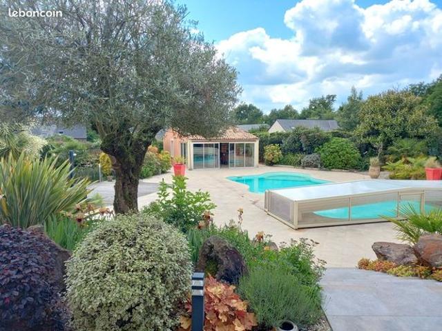 Maison vente à Château-Gontier, Cosmes