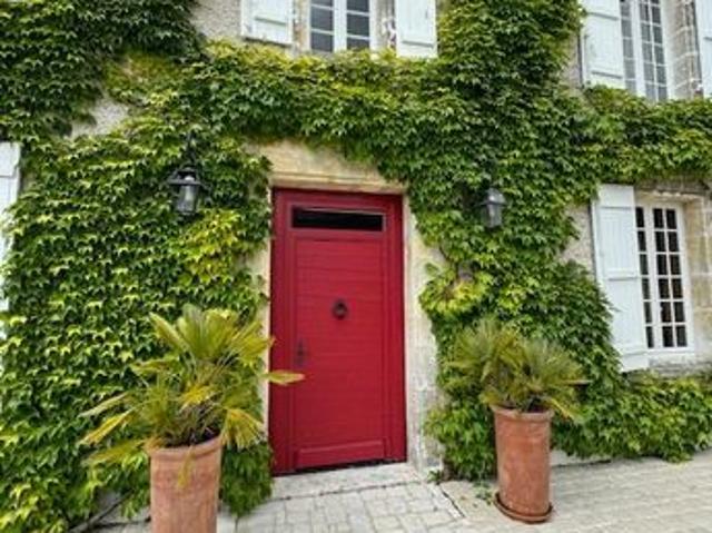 Maison vente à Angoulême, Roullet-saint-estèphe