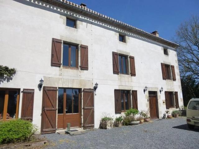 Maison vente à Montmorillon, L'isle-jourdain