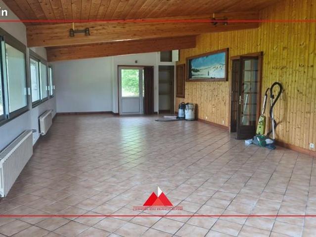 Maison vente à Saint-Claude, Lac-des-rouges-truites