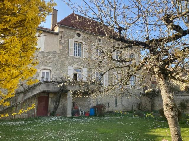 Maison vente à Montbard