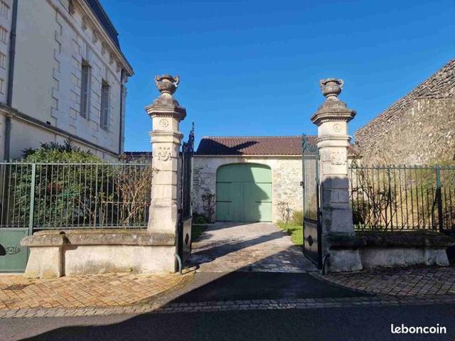 Maison vente à Blaye, Mazion