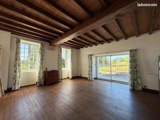 Maison vente à Bressuire, Montravers