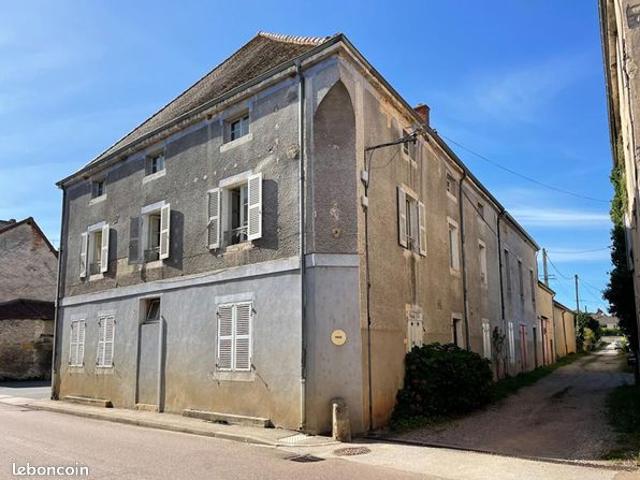 Maison vente à Mâcon, Salornay-sur-guye