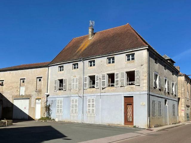 Maison vente à Mâcon, Salornay-sur-guye