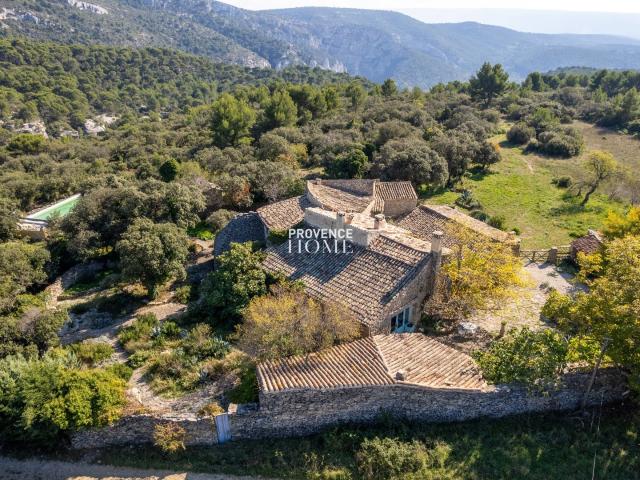 Maison vente à Avignon, Saumane-de-vaucluse