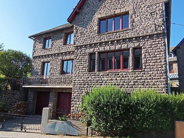 Maison vente à Les Combes, Besse-et-Saint-Anastaise