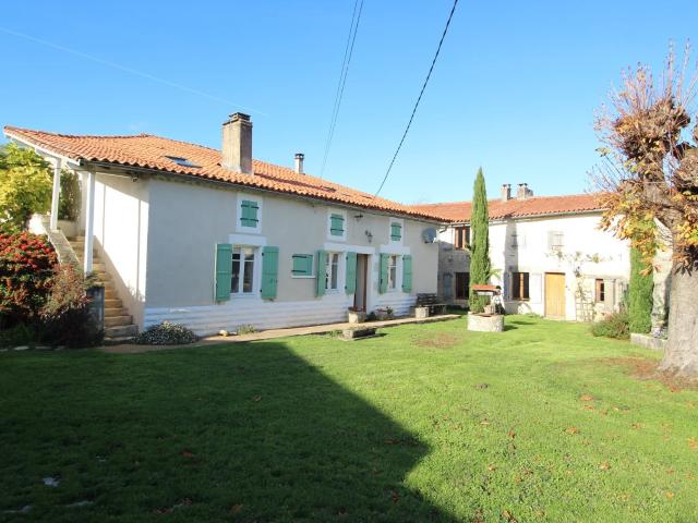 Maison vente à Confolens, Cellefrouin