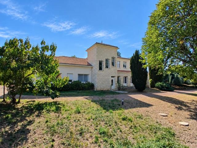 Maison vente à Roullet, Roullet-Saint-Estèphe
