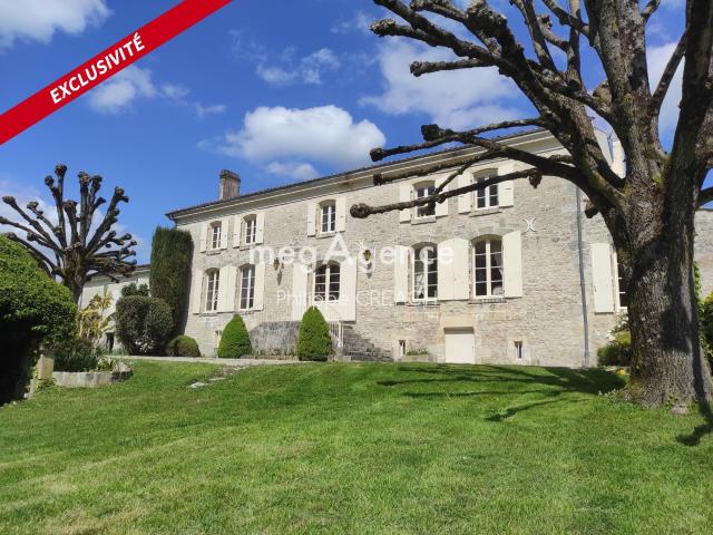 Maison vente à Saint-Jean-d'Angély, Saint-jean-d'angély
