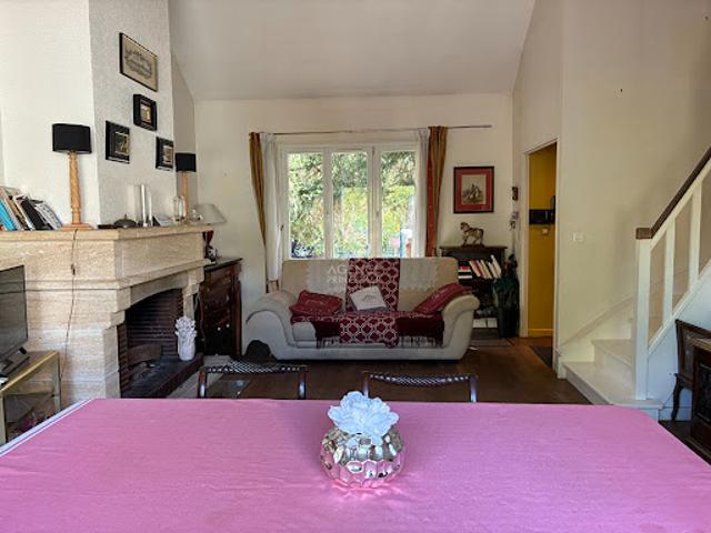 Maison vente à Saint-Germain-en-Laye, Le Mesnil-le-roi