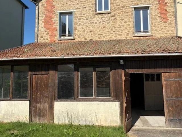 Maison vente à Rochechouart, Saint-victurnien