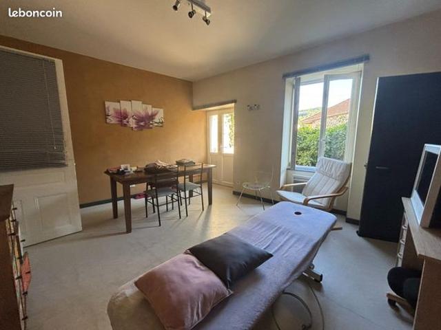 Maison vente à Ferrières-sur-Sichon, Allier