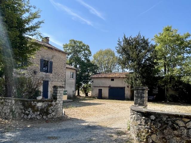 Maison vente à Nontron, Thiviers