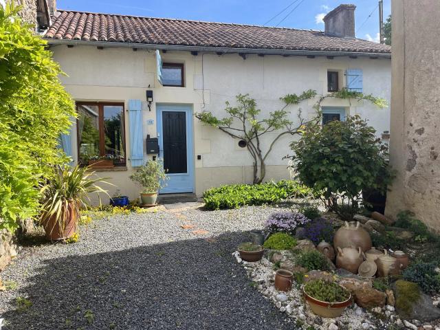 Maison vente à Montmorillon, Adriers