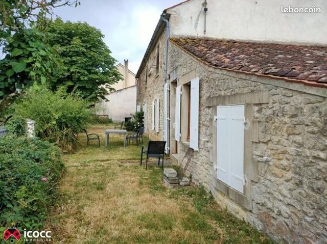 Maison vente à Fontenay-le-Comte, Saint-laurent-de-la-salle
