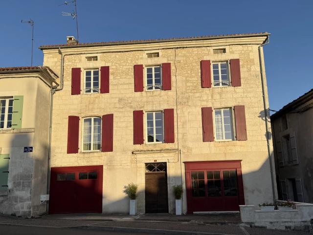Maison vente à Nontron, Mareuil