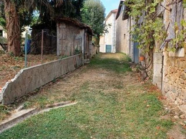 Maison vente à Confolens, Massignac