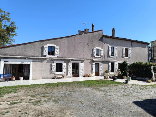 Maison vente à Frontenay-Rohan-Rohan, Deux-Sèvres