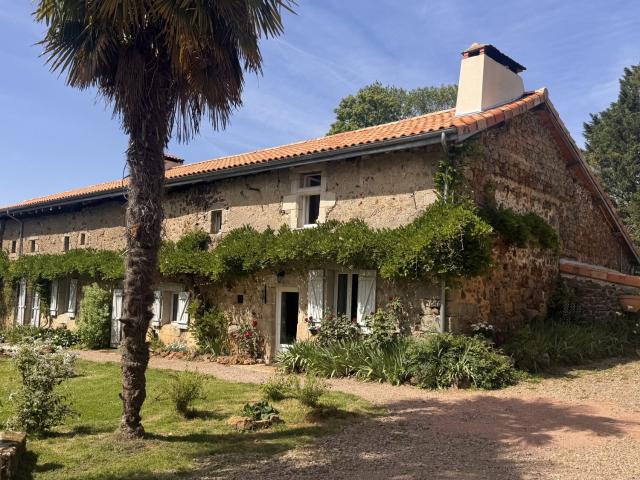 Maison vente à Mazerolles, Charente