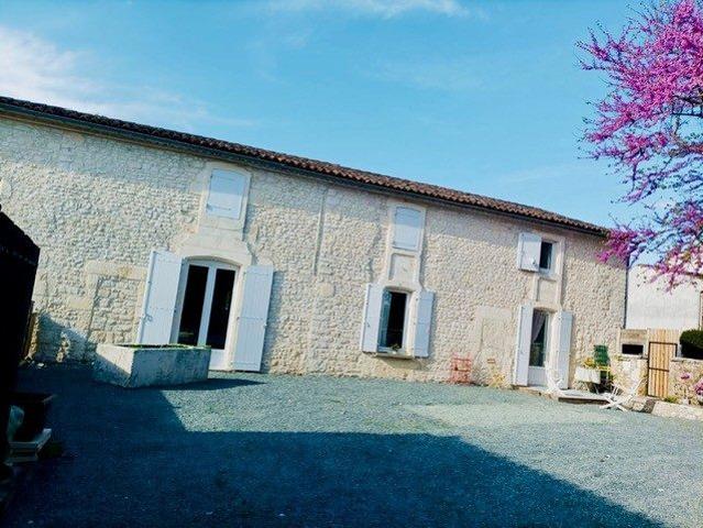 Maison vente à Saintes, Corme-ecluse