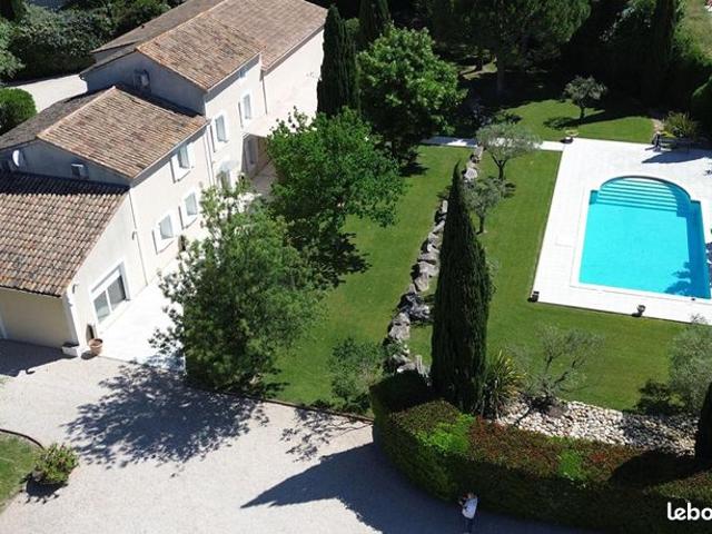 Maison vente à Carpentras, Monteux