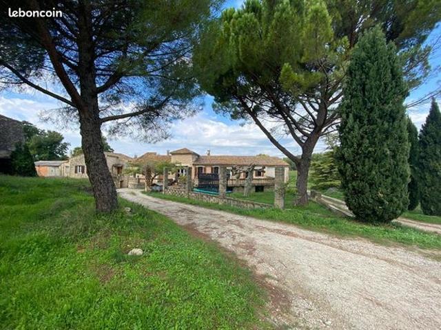 Maison vente à Apt, Ménerbes