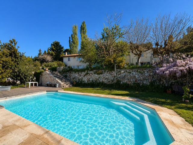 Maison vente à Aix-en-Provence, Cabriès