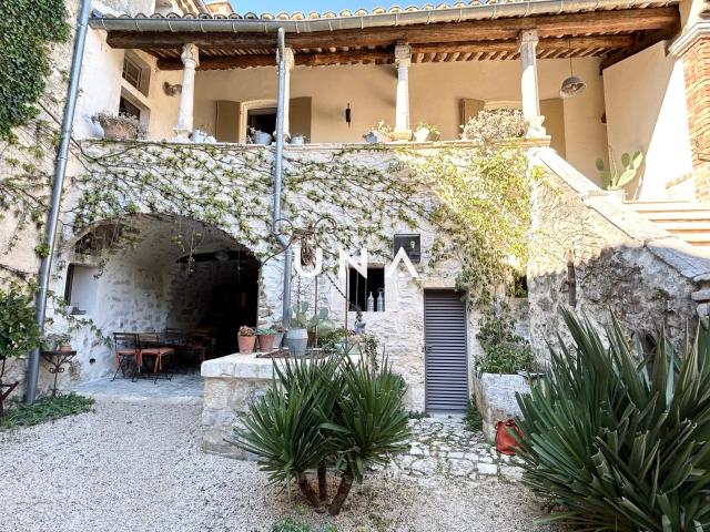 Maison vente à Nîmes, Lussan