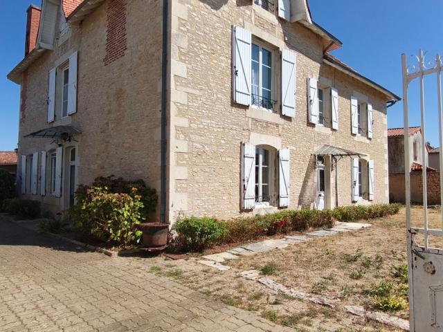 Maison vente à Montmorillon, Blanzay