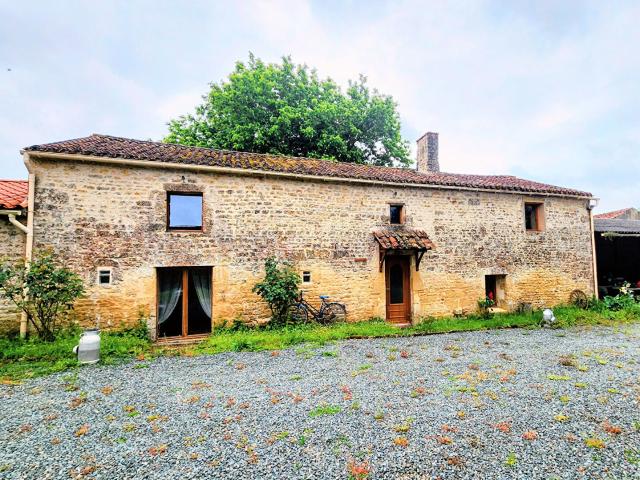 Maison vente à Fontenay-le-Comte, Saint-hilaire-des-loges