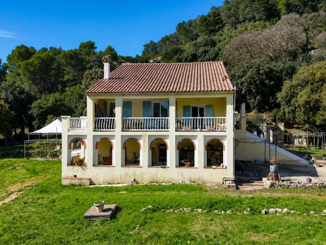 Maison vente à Arrondissement de Toulon, Signes