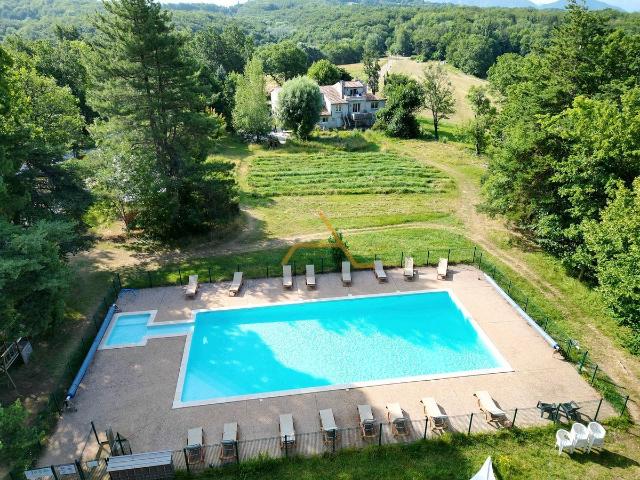 Maison vente à Les Magnats, Le Poët-Célard
