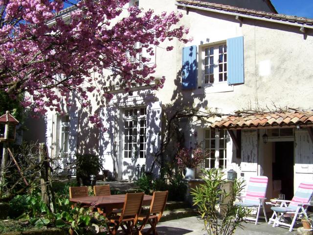 Maison vente à Nontron, Sainte-croix-de-mareuil