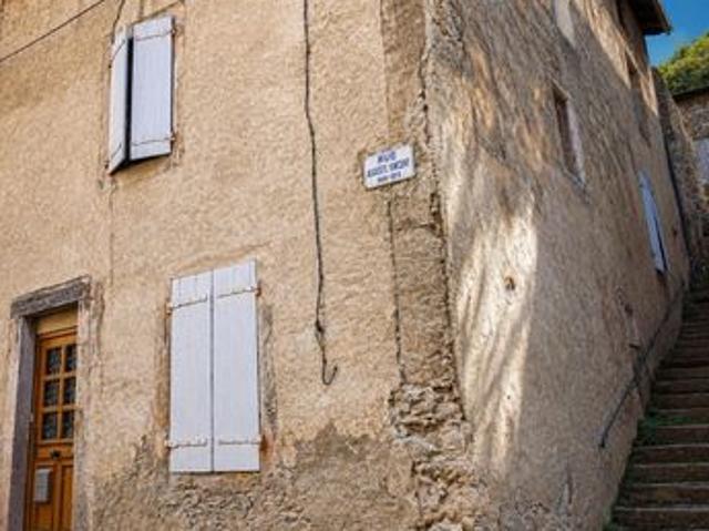 Maison vente à Mâcon, Serrières