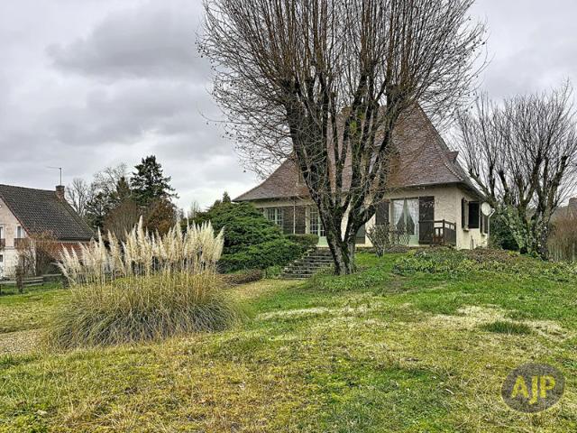 Maison vente à Nontron, Brantôme