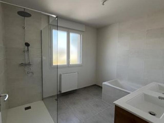 Maison vente à Vienne, Anjou