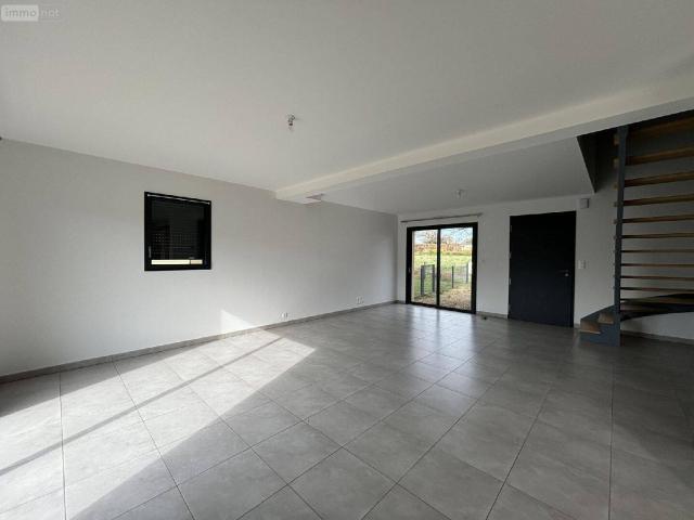 Maison location à Sur le Douet, Romagné