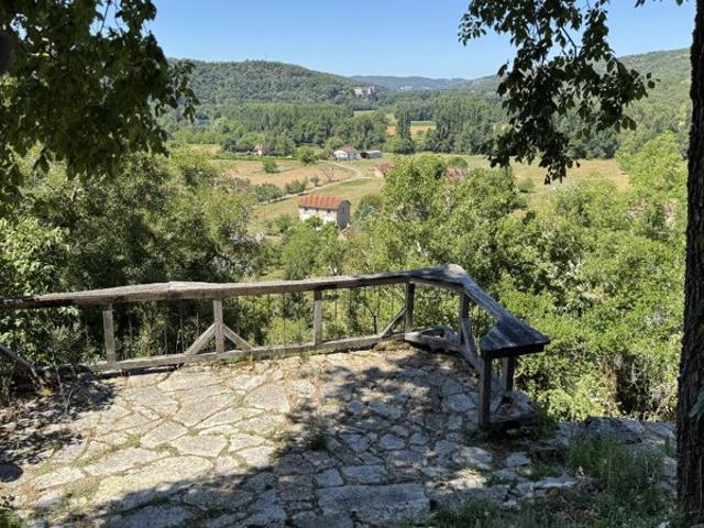 Maison vente à Figeac, Calvignac