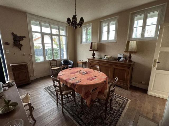 Maison vente à Saint-Amand-Montrond, Saint-amand-montrond